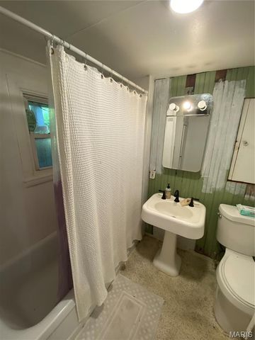 2642 Geyer Avenue, St Louis, MO 63104