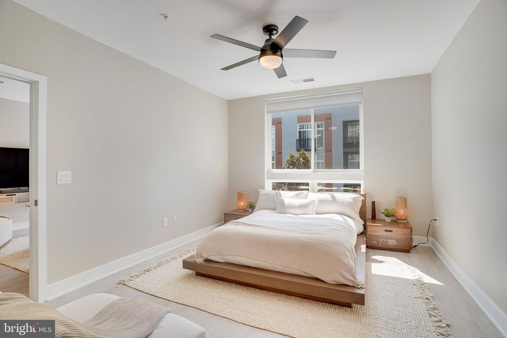 Image 9 of property listing at 145 RIVERHAVEN DR #352, Oxon Hill, MD 20745