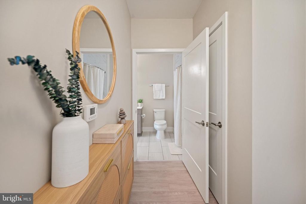 Image 14 of property listing at 145 RIVERHAVEN DR #352, Oxon Hill, MD 20745