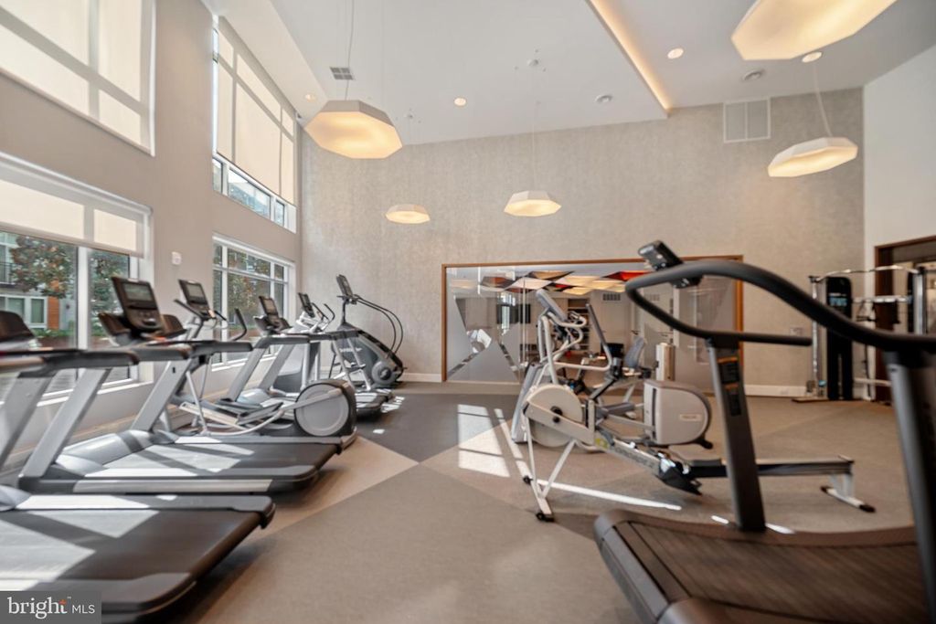 Image 21 of property listing at 145 RIVERHAVEN DR #352, Oxon Hill, MD 20745