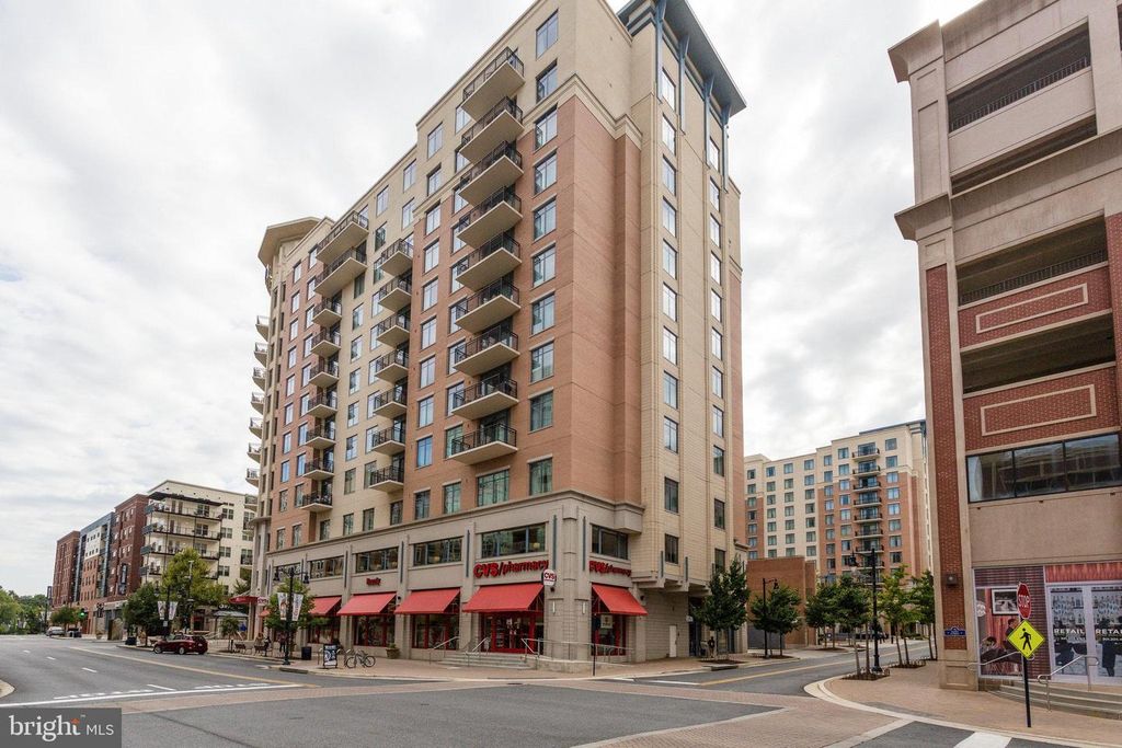 Image 46 of property listing at 145 RIVERHAVEN DR #352, Oxon Hill, MD 20745