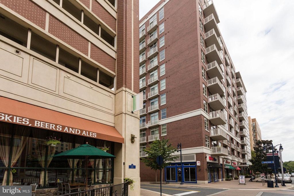 Image 47 of property listing at 145 RIVERHAVEN DR #352, Oxon Hill, MD 20745