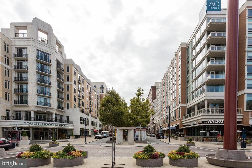 Image 48 of property listing at 145 RIVERHAVEN DR #352, Oxon Hill, MD 20745