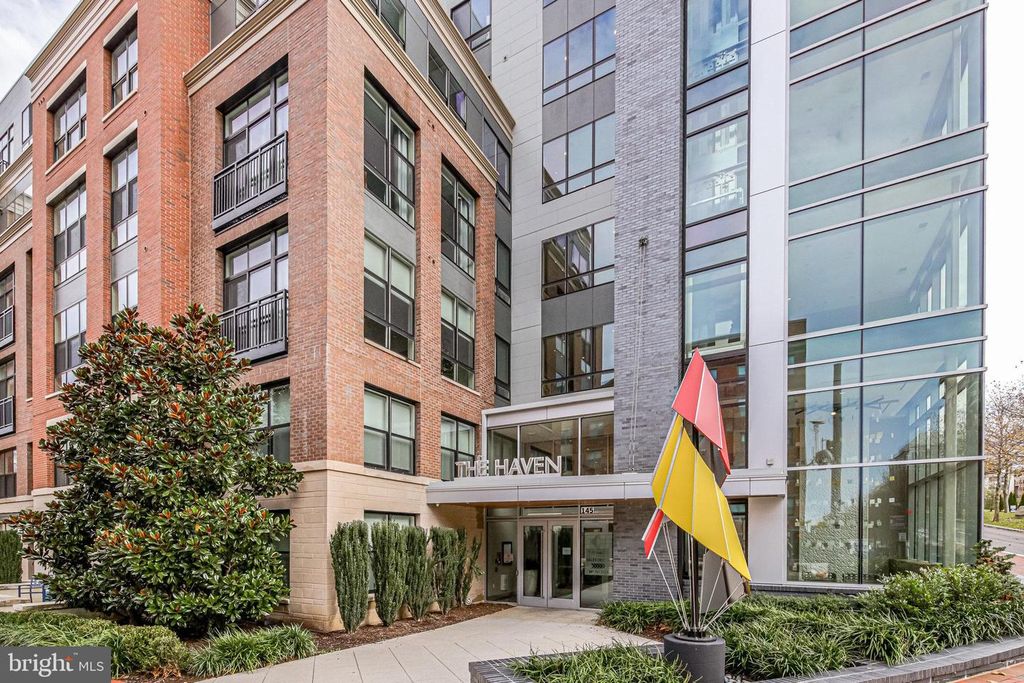Image 54 of property listing at 145 RIVERHAVEN DR #352, Oxon Hill, MD 20745