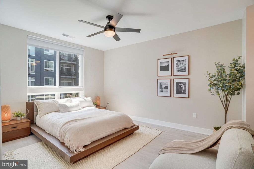 Image 8 of property listing at 145 RIVERHAVEN DR #352, Oxon Hill, MD 20745