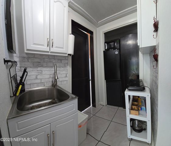 1228 GLEN LAURA Road, Jacksonville, FL 32205