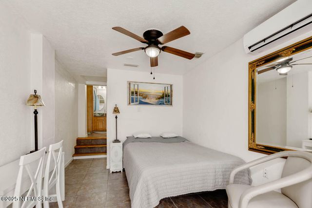 1228 GLEN LAURA Road, Jacksonville, FL 32205