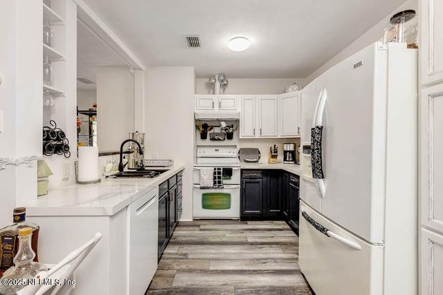 1228 GLEN LAURA Road, Jacksonville, FL 32205