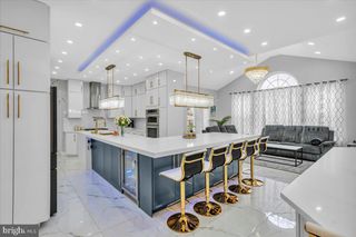 14 CROFTON CHASE CT, Marlton, NJ 08053