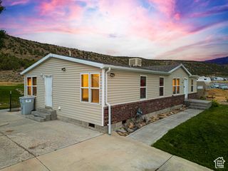 4845 W HILLSIDE DR, Maeser, UT 84078