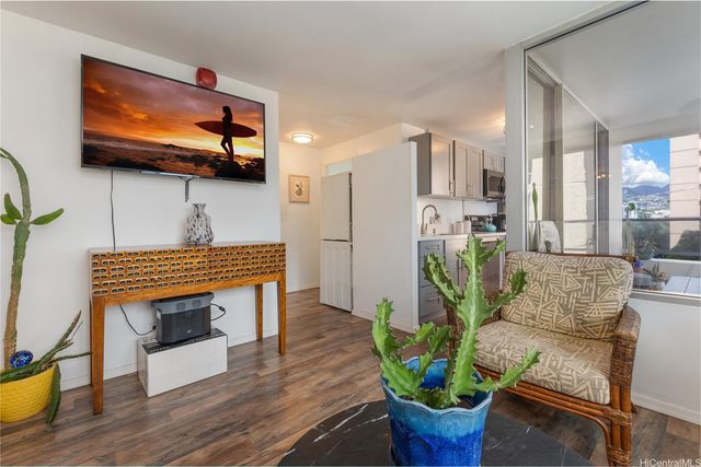 2421 Tusitala Street 401, Honolulu, HI 96815