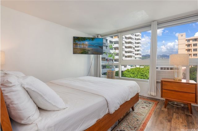 2421 Tusitala Street 401, Honolulu, HI 96815