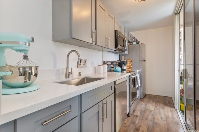 2421 Tusitala Street 401, Honolulu, HI 96815