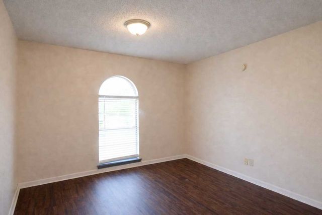 533 Annapolis Drive, Fort Worth, TX 76108