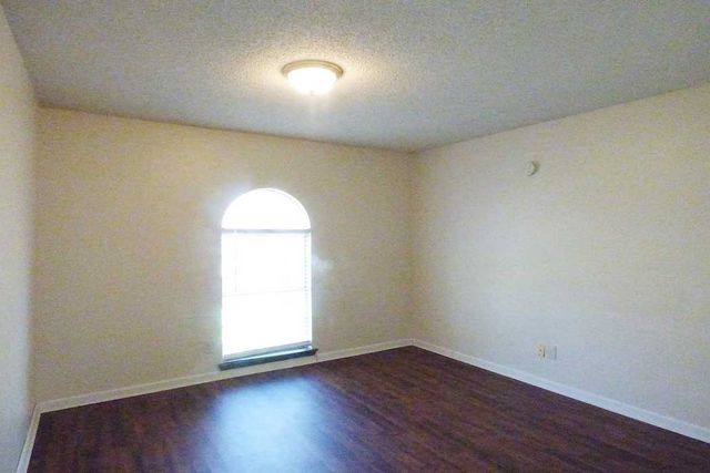 533 Annapolis Drive, Fort Worth, TX 76108