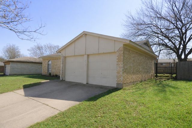 533 Annapolis Drive, Fort Worth, TX 76108