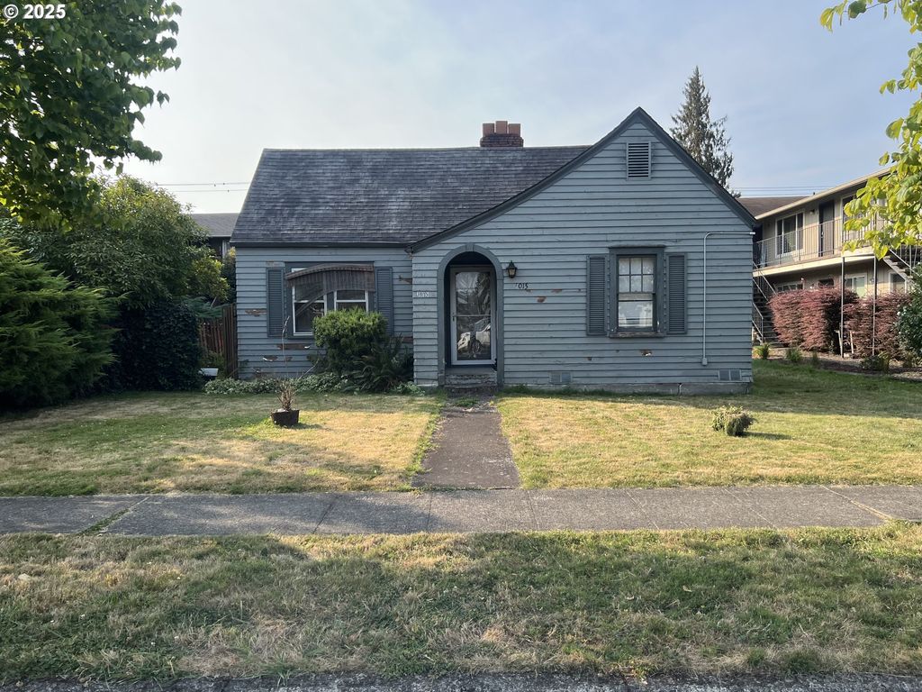 3015 DOVER St, Longview, WA 98632