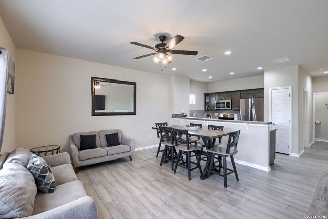 2541 CANYON LAKE FOREST DR, Canyon Lake, TX 78133