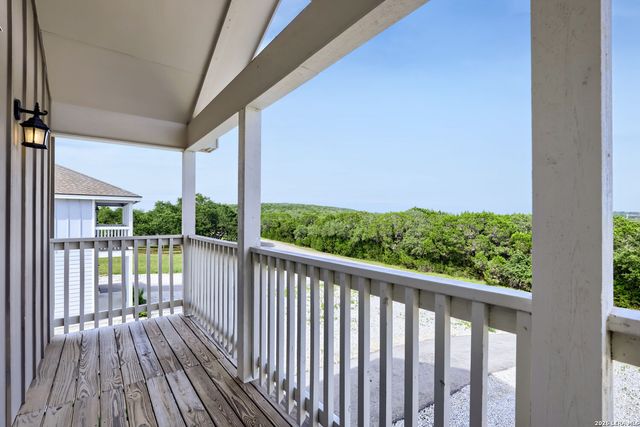 2541 CANYON LAKE FOREST DR, Canyon Lake, TX 78133
