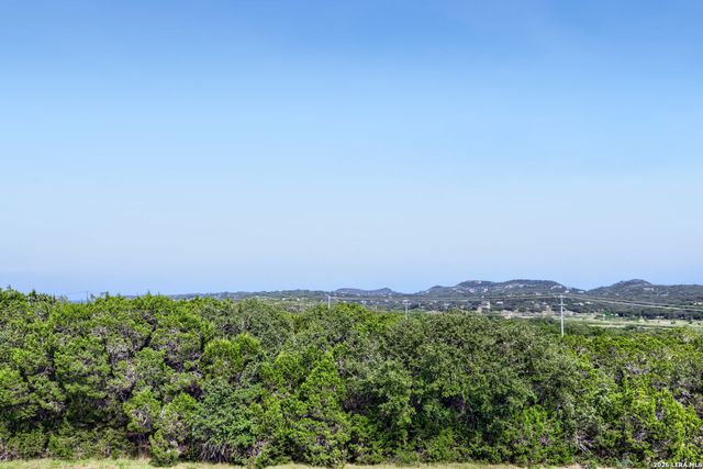 2541 CANYON LAKE FOREST DR, Canyon Lake, TX 78133