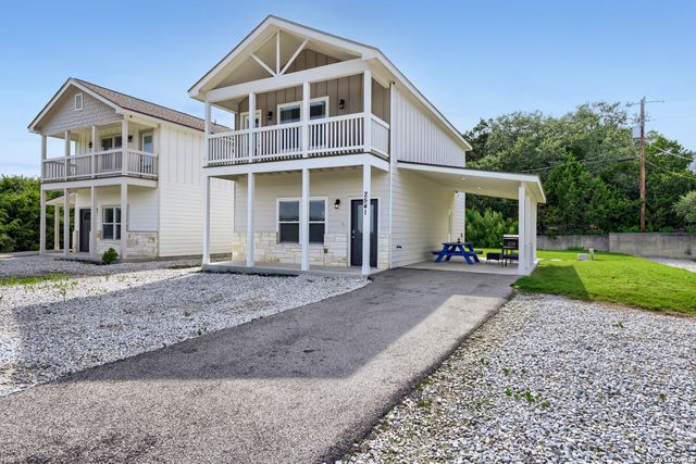 2541 CANYON LAKE FOREST DR, Canyon Lake, TX 78133