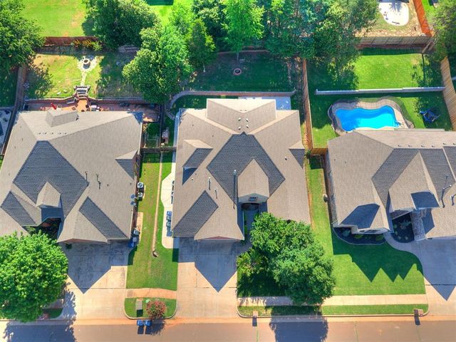 19316 Cade Court, Edmond, OK 73012
