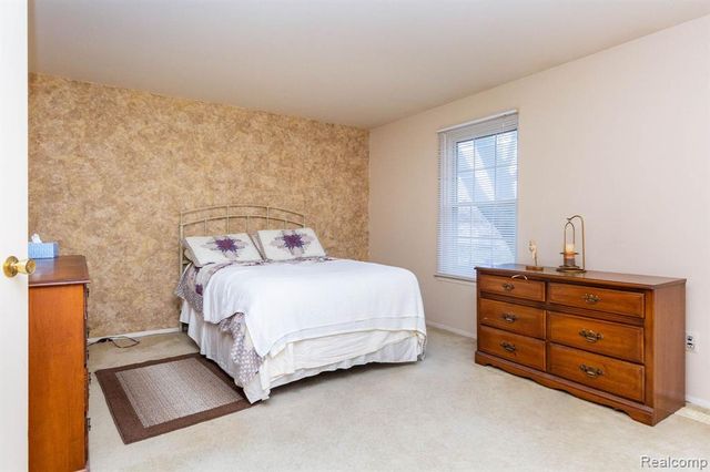 3026 Seaton Circuit, Warren, MI 48091