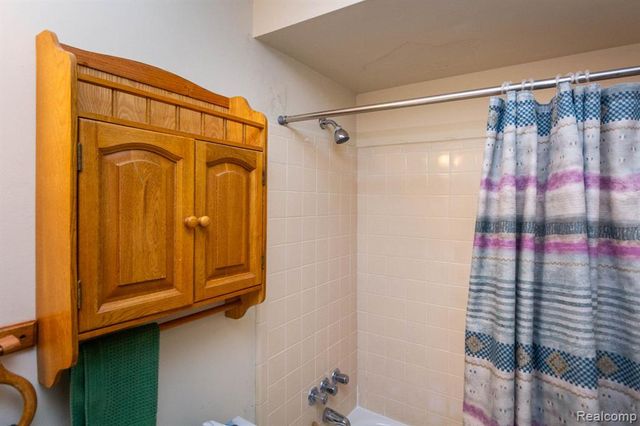 3026 Seaton Circuit, Warren, MI 48091