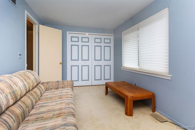 3026 Seaton Circuit, Warren, MI 48091
