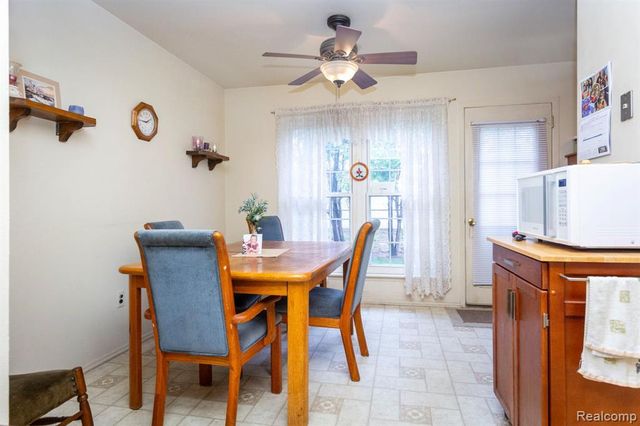 3026 Seaton Circuit, Warren, MI 48091