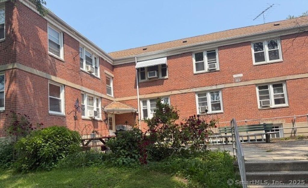 347 Weber Street 21 Building 97, Stratford, CT 06614