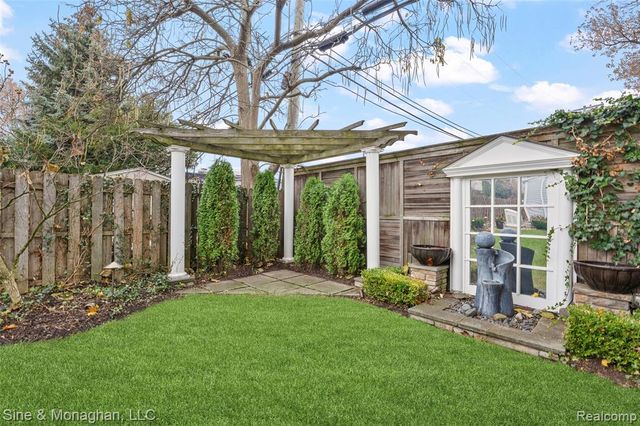 1509 Sunset Boulevard, Royal Oak, MI 48067