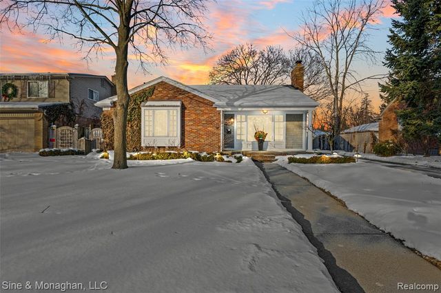 1509 Sunset Boulevard, Royal Oak, MI 48067