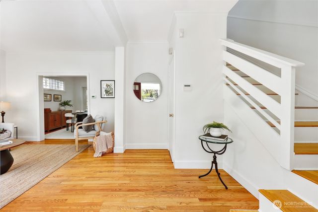 502 32nd Avenue, Seattle, WA 98122