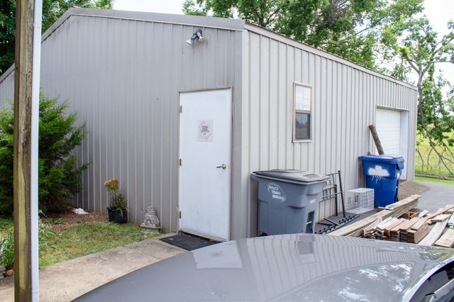 322 Joyce Cir, Lafayette, TN 37083