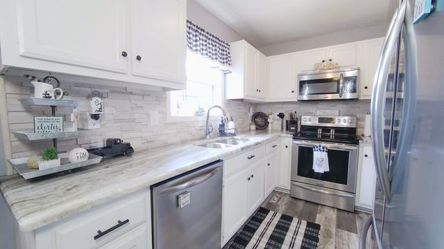 322 Joyce Cir, Lafayette, TN 37083