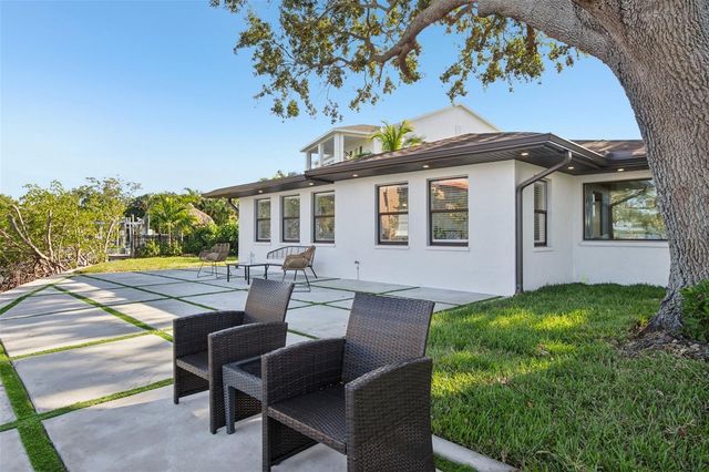 1739 BAYOU GRANDE BOULEVARD NE, St Petersburg, FL 33703