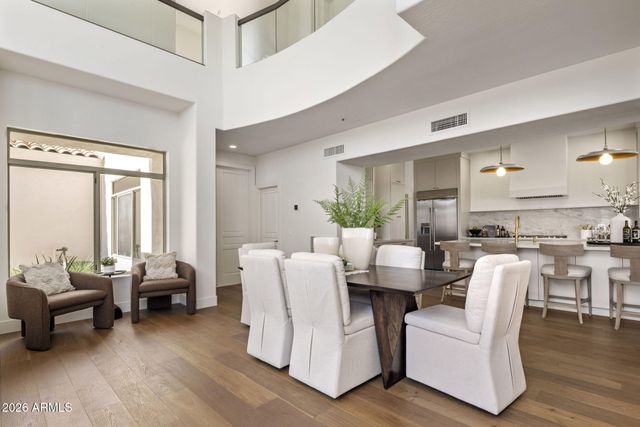 7676 E TUCKEY Lane, Scottsdale, AZ 85250