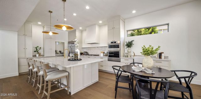 7676 E TUCKEY Lane, Scottsdale, AZ 85250