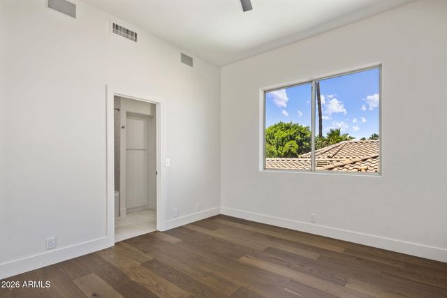 7676 E TUCKEY Lane, Scottsdale, AZ 85250