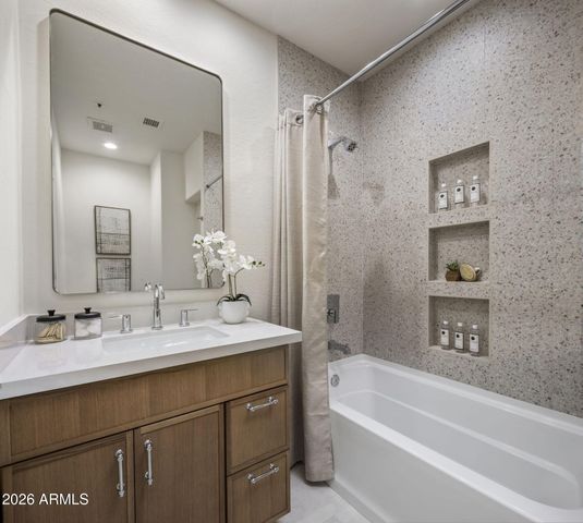 7676 E TUCKEY Lane, Scottsdale, AZ 85250