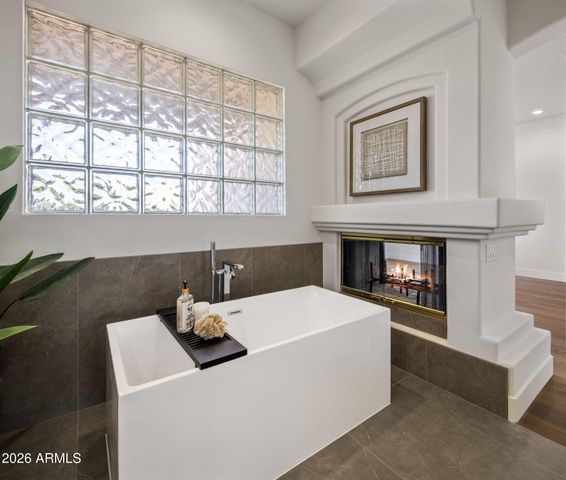 7676 E TUCKEY Lane, Scottsdale, AZ 85250