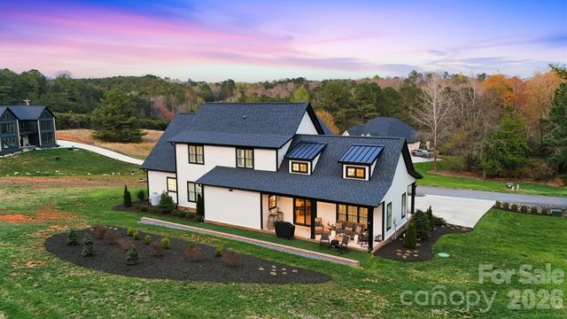 157 Franklin Lane, Taylorsville, NC 28681