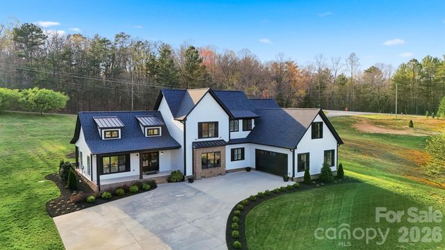 157 Franklin Lane, Taylorsville, NC 28681