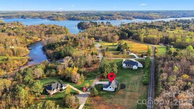 157 Franklin Lane, Taylorsville, NC 28681