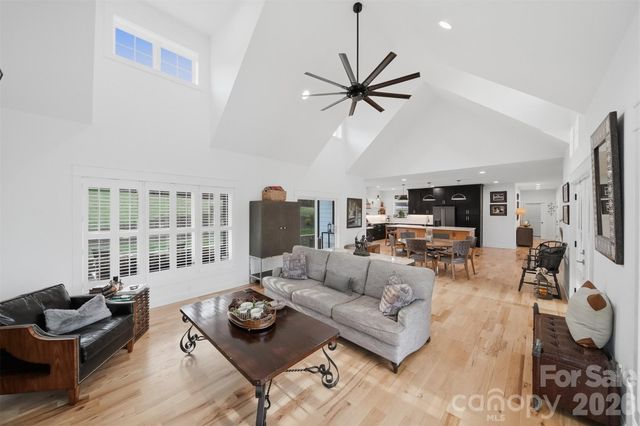 157 Franklin Lane, Taylorsville, NC 28681