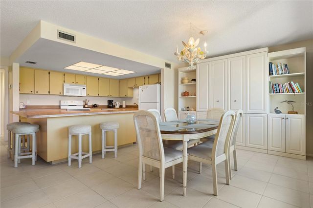 2 PIRATES LANE 23B, Punta Gorda, FL 33955