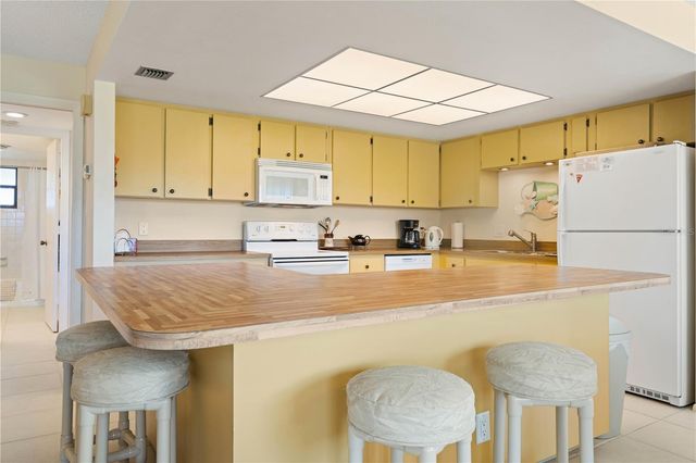 2 PIRATES LANE 23B, Punta Gorda, FL 33955