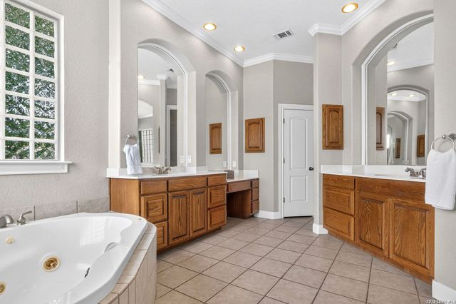 30900 Wood Bine, Boerne, TX 78015