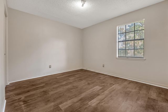 1600 Lahaina Court, Gulf Breeze, FL 32563